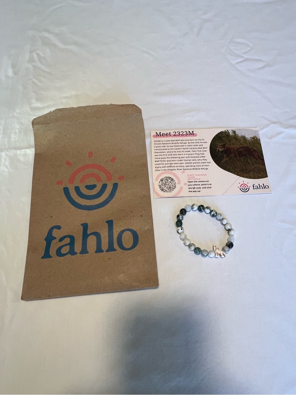 Fahlo Red Wolf Beaded Bracelet in Green and White